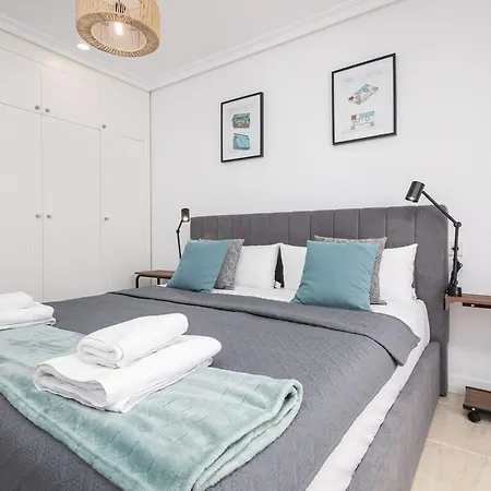 Beautiful 1 Bed Duplex Penthouse With Views Rdr327 Apartment *